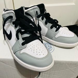Jordan 1 smoke gray
